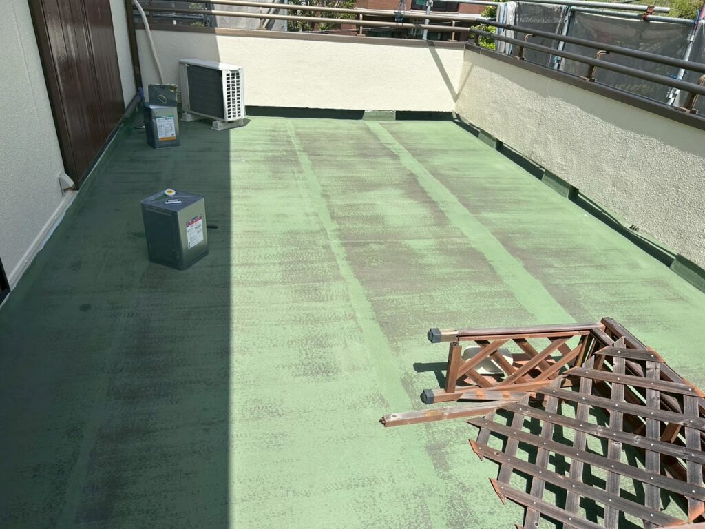 春日井市高座台にて防水工事〈屋上・バルコニーの密着ウレタン防水〉 施工前